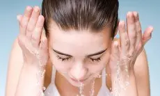 Bosan dengan Bintik Hitam? 5 Kandungan Sakti Ini Bakal Jadi Jurus Andalanmu!