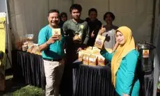 Dishut Jabar Gelorakan Pasar Leuweung Tingkatkan Ekonomi Petani