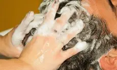 Tak Banyak yang Tahu, Intip Manfaat Penggunaan Sampo Bebas Alkohol untuk Kesehatan Rambut