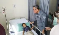 Kunjungi Pasien Keracunan di RSUD Cililin, Ade Zakir Pastikan 8 dari 13 yang Dirawat Bisa Pulang Sore ini