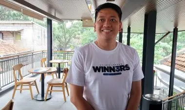 Administrasi Robert Rene Alberts Belum Rampung, Persib Kembali Kena Cekal FIFA