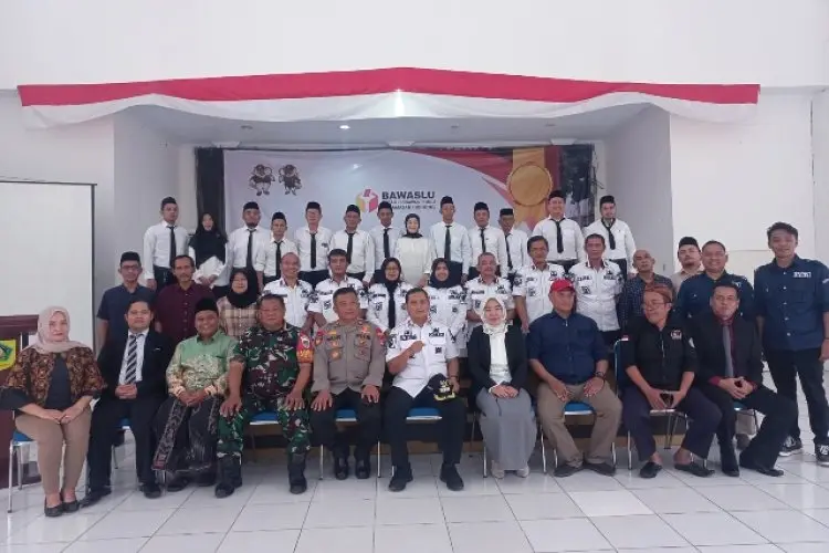 13 PKD Dilantik Panwascam Cibinong