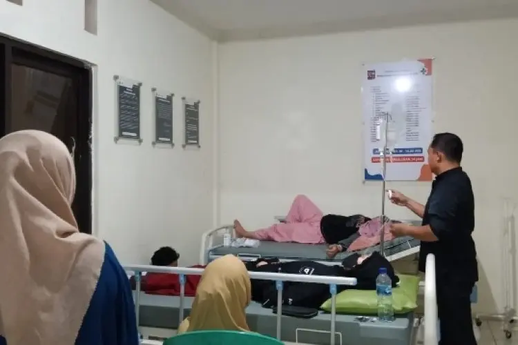 Puluhan Warga Cipaku Diduga Keracunan Makanan Acara Haul