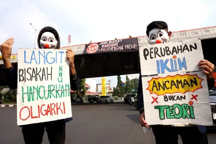 FOTO: Aksi Jabar Darurat Lingkungan