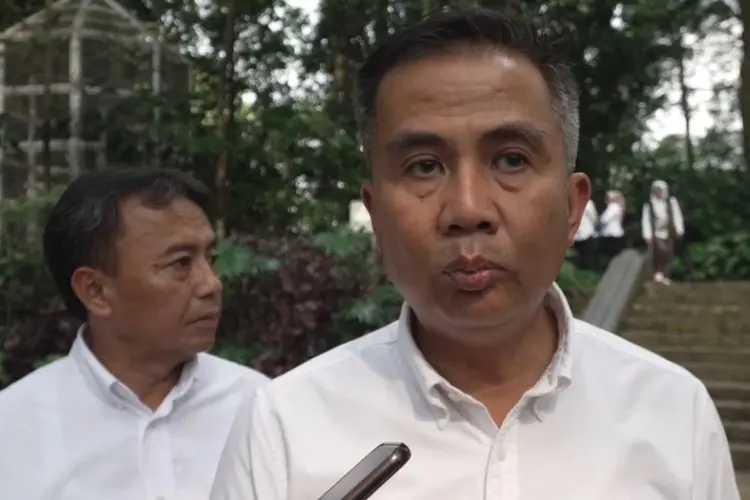 Masih Cemar Ringan, Bey Machmudin Bakal Panggil Industri di Kawasan DAS Citarum