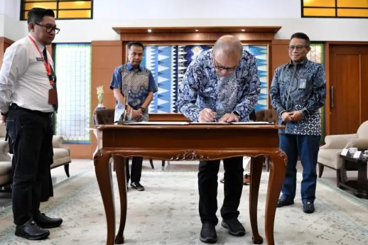 Sinergi dengan Pemprov Jabar, Telkom Bantu Pemasaran Produk UMKM dengan West Java Digital Marketplace