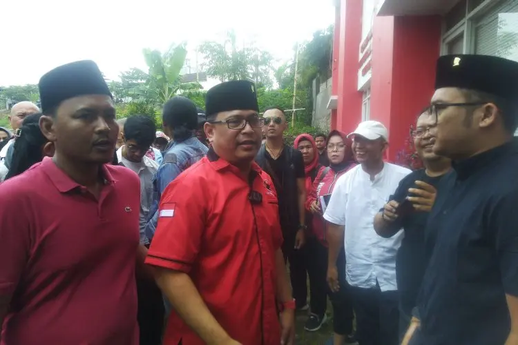 Usai Terima Surat Tugas dari DPP PDI Perjuangan, Pamriadi Bidik Sejumlah Nama untuk Pendampingnya di Pilkada KBB