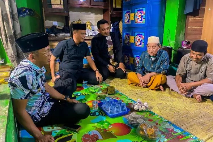 Pj Wali Kota Takziah ke Rumah Duka Korban Meninggal Tertimpa Pohon