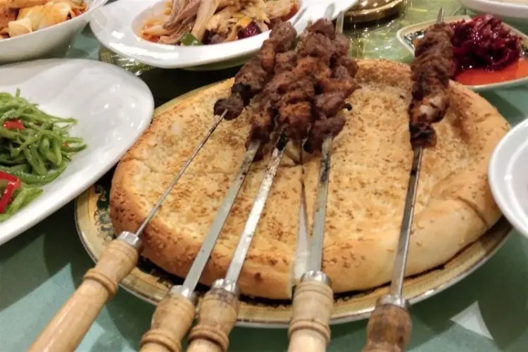 Cara Hilangkan Bau Menyengat Daging Kambing, Masak Sate Dijamin Empuk Pakai Resep Devina Hermawan Ini