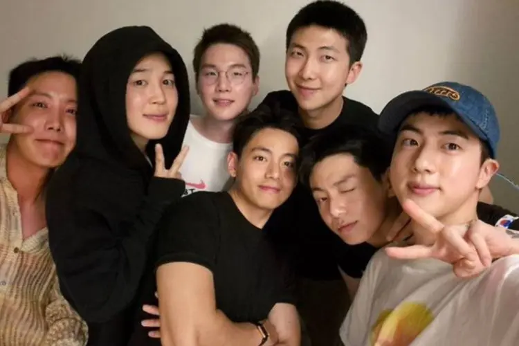 Foto BTS OT7 Akhirnya Rilis saat Semua Member Telah Menjalani Wajib Militer, Suga Sampai Dijuluki Koko oleh Indomy