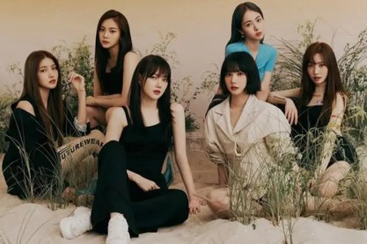 Sowon Tegaskan GFRIEND Belum Bubar: Jadi Orang-orang Percaya Seperti Itu??
