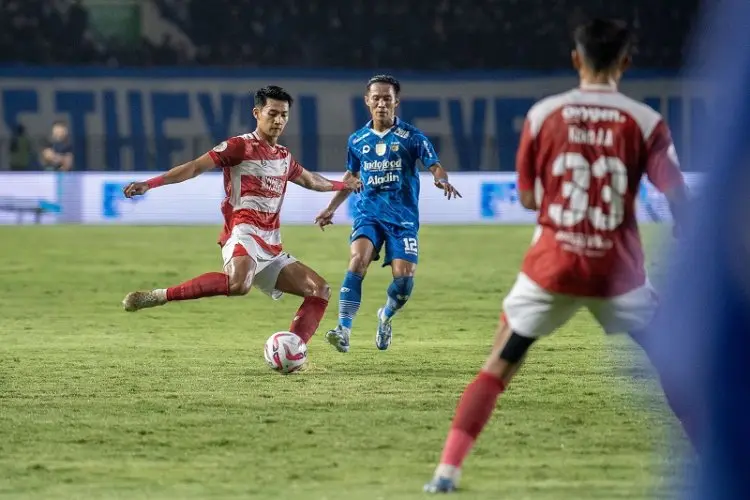 Resmi! Malik Risaldi Gabung Persebaya Surabaya