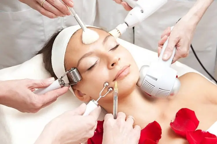 Prepping Kulit untuk Hari Bahagia: Tips Skincare Intensif Sebelum Makeup Pernikahan