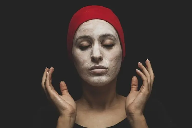 6 Manfaat Masker Wajah untuk Kulit Kering, Rahasia Kulit Cantik yang Lembab dan Bercahaya