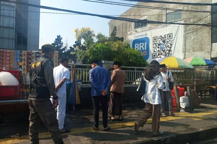 Cara Pj Wali Kota Bogor Hery Antasari Rayu Para PKL Agar Minggat Tak Berjualan di Alun-alun