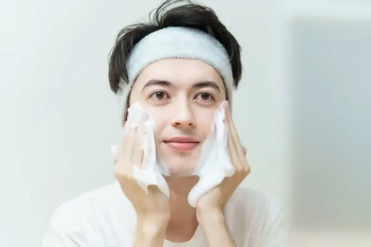 Jangan Salah Pakai, Simak Tips Memilih Pembersih Wajah Bebas Paraben