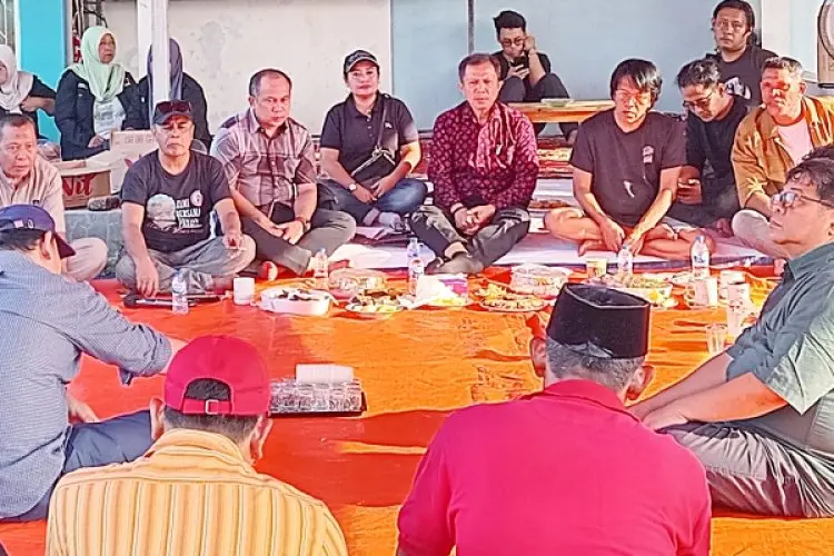 Beli Secara Tunai, Konsumen Perumahan Grand Madani Village Klapanunggal Adukan Masalahnya ke Adian Napitupulu