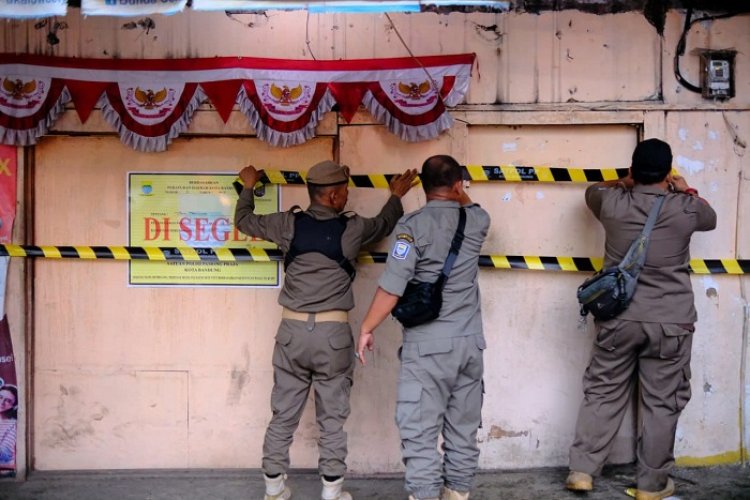 Satpol PP Kota Bandung Tindak Sejumlah Panti Pijat dan Satu Toko Minuman – Inilahkoran 