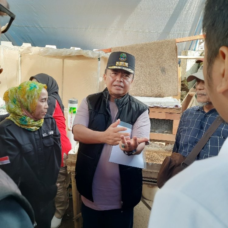 Sekda Jabar Minta DLH Kota Bandung Bantu Sarpras Pengelolaan Magot, Kurangi Sampah Organik