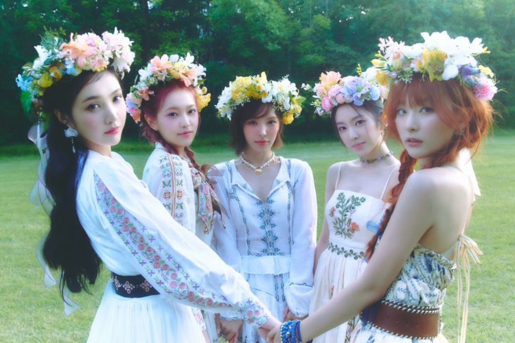 MV Comeback Red Velvet 'COSMIC' Penayangannya Sempat Ditunda, Penggemar Marah pada SM