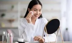 Wajah Flawless Setiap Hari? Ini Dia Rahasia Makeup Natural dengan Foundation yang Bikin Kamu Ketagihan!