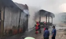 Puluhan Kios dan loss Pasar Induk TU Kemang Terbakar