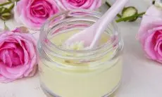 Rahasia Kulit Cantik dan Lembut, Buat Body Butter Ini di Rumah untuk Nutrisi Kulit