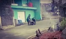 Viral Pengendara Motor Terobos Jalan Coran Basah di Parongpong, Begini Kronologisnya