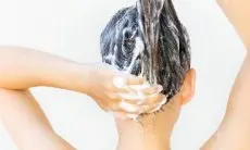 7 Manfaat Eksfoliasi Kulit Kepala Sebagai Salah Satu Perawatan Rambut