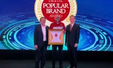 JNE Raih Indonesia Digital Popular Brand Award 2024 Kategori Jasa Pengiriman