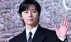 Park Seo Joon Berencana Kembali ke Layar Kaca dengan Membintangi Drama Romantis Baru