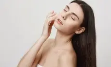 Wajah Glowing Segar Seharian? Yuk, Coba Rutinitas Skincare Pagi yang Tepat untuk Jenis Kulitmu!