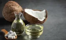 Manfaat Ajaib Minyak Kelapa, Dapat Nutrisi hingga Atasi Rambut Kusut