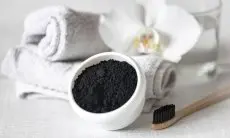 3 Manfaat Utama Charcoal untuk Para Pemilik Kulit Berminyak