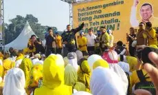 Kenakan Kostum Tokoh Pahlawan Super, Juwanda Sapa Masyarakat di Lapangan Tegalega