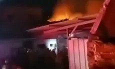 Satu Gedung Penyimpanan Bahan Kimia Dan Bangunan Bekas Hotel Di Bandung Terbakar Malam Tadi