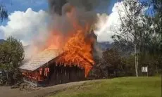 Viral Video KKB Bakar Sekolah di Distrik Okbap, Satgas Cartenz Buka Suara