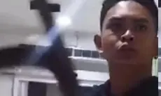 Viral! Diduga Tengah Mabuk, Pria Ini Acungkan Sajam saat Datangi Ruang IGD RS Semarang