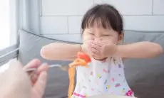 Berbagai Penyebab yang Jadikan Anak Picky Eater atau Suka Pilih-pilih Makanan