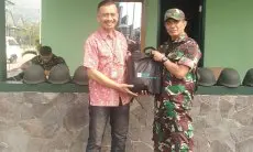Kodim 0624 Kab Bandung dan PT. PLN Indonesia Power Bagikan Paket Sembako untuk Kaum Dhuafa