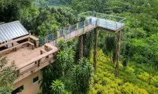 Rekomendasi Villa di Bogor dengan Pemandangan Gunung Salak, Muat Sampai 100 Orang