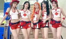 Gunakan Kostum Panggung Seksi dengan Lambang Palang Merah, (G)I-DLE Minta Maaf