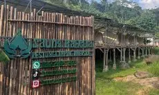Sensasi Glamping Tepi Sungai di Saung Baheula Bogor: Menikmati Alam, Budaya, dan Kuliner Khas Sunda yang Memanjakan Lidah
