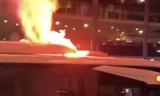 Viral Bus Damri Jadi Sasaran Petasan Flare Saat Iring-iringan Kemenangan Timnas U-19 di Bundaran HI