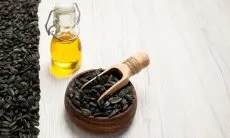 Manfaat Minyak Jintan Hitam untuk Perawatan dan Pertumbuhan Rambut