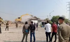 Yang Lain Ngapain Aja? Baru Wahyu Mijaya yang Bisa Rubuhkan Warung Remang-remang Goa Macan