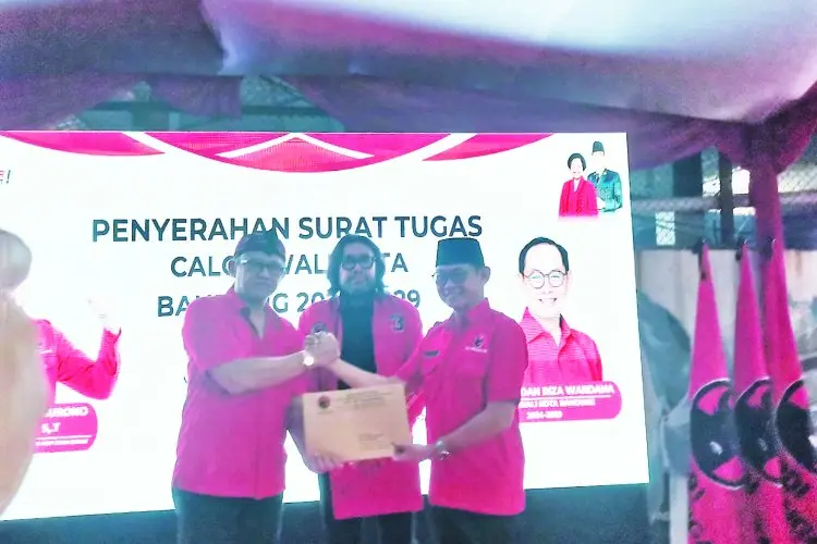 PDIP Resmi Tugaskan Dandan Riza Wardana Untuk  Konsolidasi Ngadandanan Kota Bandung