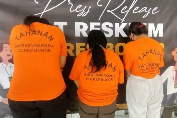 Ngeri! Selegram Perempuan Ini Masih di Bawah Umur tapi Nekat Promosi Judi Online