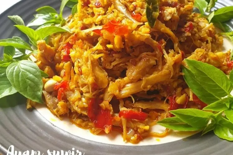 Sensasi Pedas Gurih Ayam Suwir Bumbu Bali: Sajian Istimewa untuk Hajatan