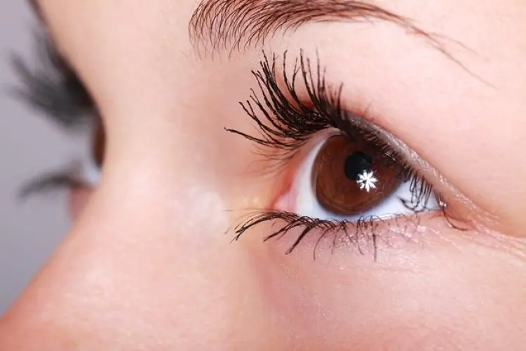 3 Masker Mata Buatan Sendiri untuk Atasi Mata Bengkak